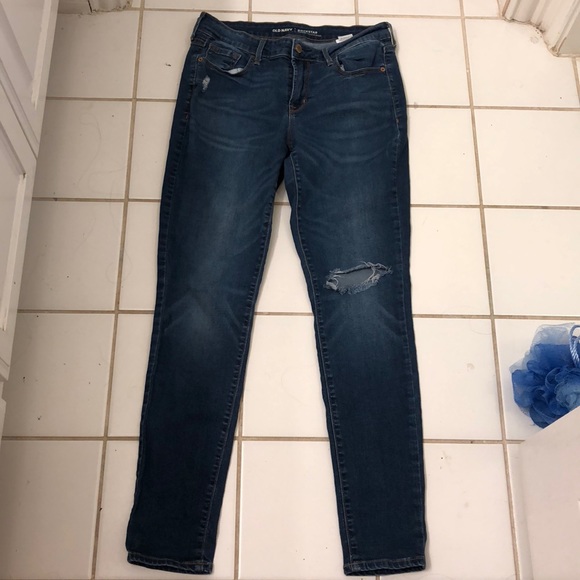Old Navy rockstar skinny jeans with slit knee - Picture 1 of 1